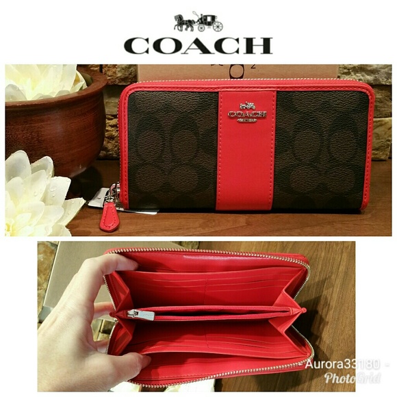 Coach Handbags - *SALE* NEW Coach Signature Accordion Wallet w/box